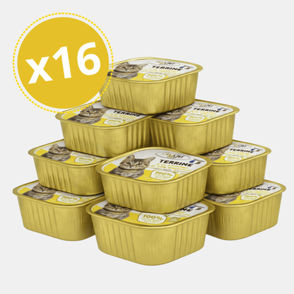 Pack de 16 barquettes de terrine pour chat à la volaille Félichef Bio disposées en pyramide, certifiées Agriculture Biologique, 100% d'ingrédients naturels, fabrication française